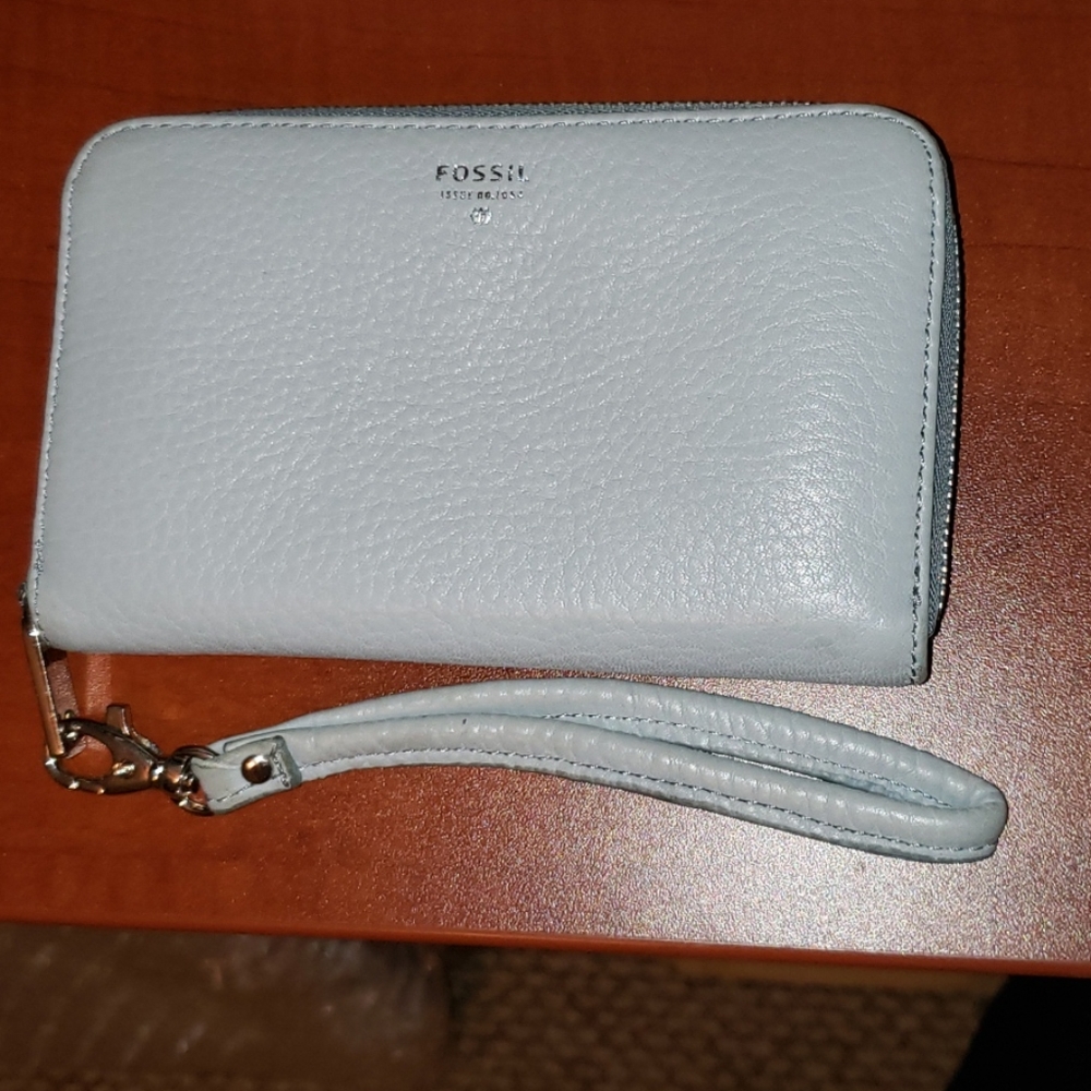 Fossil Leather Wallet - image 3